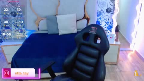 Snapshot of ette_tay chatting on 4, 10, 2025 ette online show from 4, 10, 2025