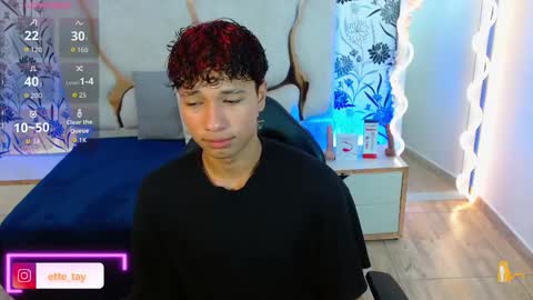 Snapshot of ette_tay chatting on 7, 10, 2025 ette online show from 7, 10, 2025