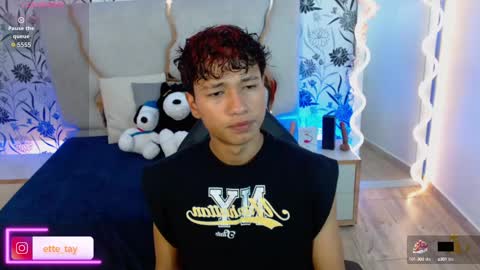 Snapshot of ette_tay chatting on 11, 10, 2025 ette online show from 11, 10, 2025