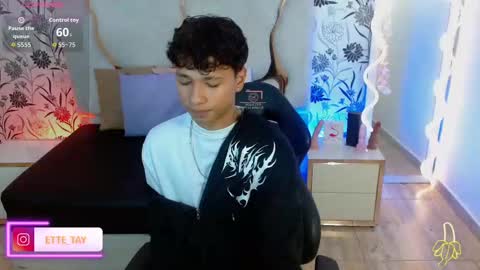 Snapshot of ette_tay chatting on 27, 10, 2025 ette online show from 27, 10, 2025