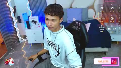 Snapshot of ette_tay chatting on 28, 11, 2025 ette online show from 28, 11, 2025