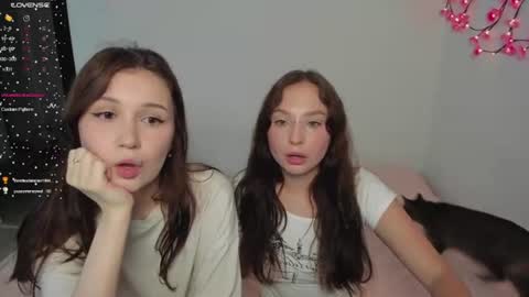 Veronica Tiia Lilith left to right online show from 27, 7, 2026