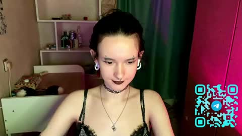 Snapshot of eunabiddlecome chatting on 26, 4, 2026 Kate online show from 26, 4, 2026