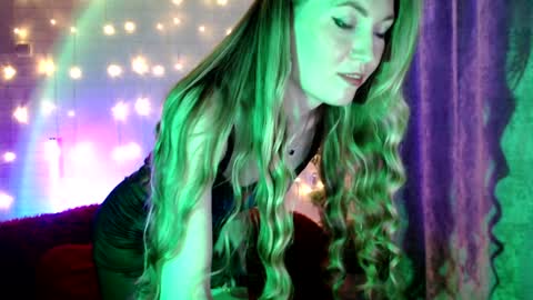 Snapshot of euphoria055 chatting on 1, 2, 2025 Liana online show from 1, 2, 2025