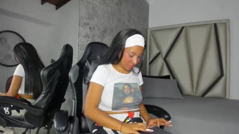 euphoria_06 online show from 4, 12, 2025