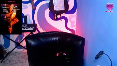 Iris Smile  independent model online show from 19, 9, 2025