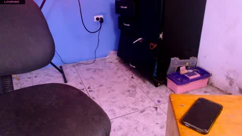 Iris Smile  independent model online show from 7, 4, 2026