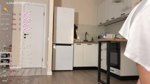 Snapshot of eva_collins_x chatting on 4, 12, 2025 Eva online show from 4, 12, 2025