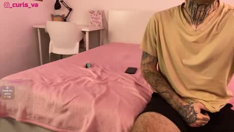 Snapshot of eva_curl chatting on 4, 2, 2025 Hi were Eva and David online show from 4, 2, 2025