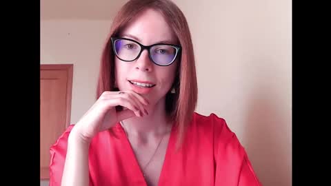 Snapshot of eva_cutesmile chatting on 24, 9, 2025 Eva online show from 24, 9, 2025
