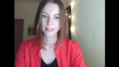 Snapshot of eva_cutesmile chatting on 2, 10, 2025 Eva online show from 2, 10, 2025