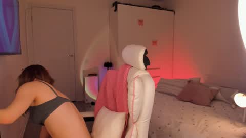 Eva Davis online show from 16, 12, 2024