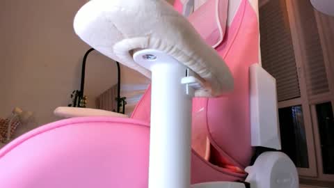 Eva Davis online show from 12, 3, 2026