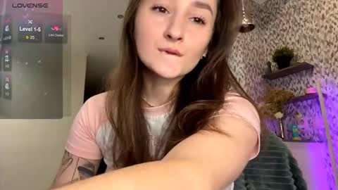 Eva  online show from 24, 10, 2025