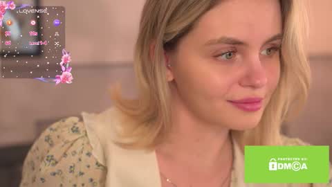 Evienne online show from 3, 12, 2025