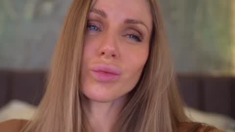 Snapshot of eva_fashionista chatting on 11, 1, 2025 Eva online show from 11, 1, 2025