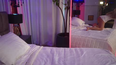 Snapshot of eva_fashionista chatting on 19, 10, 2025 Eva online show from 19, 10, 2025