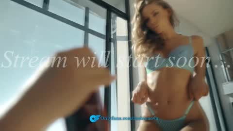 Snapshot of eva_fashionista chatting on 18, 1, 2026 Eva online show from 18, 1, 2026