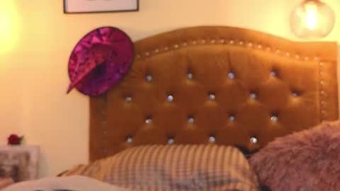 Eva Foxs  online show from 19, 11, 2025