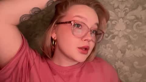 eva_kittenn online show from 22, 9, 2025