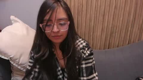 Angelinne online show from 4, 12, 2024