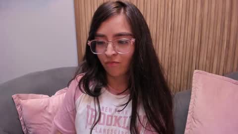 Angelinne online show from 8, 1, 2025