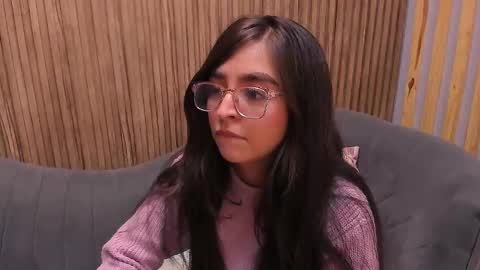 Angelinne online show from 30, 1, 2025