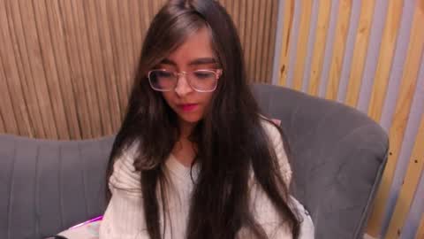 Angelinne online show from 7, 2, 2025