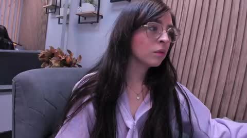 Angelinne online show from 17, 9, 2025