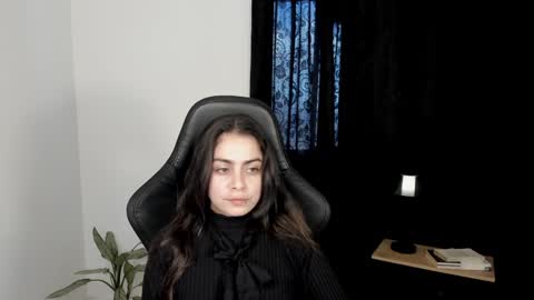 eva_monn online show from 6, 1, 2025