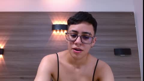 Eva cute online show from 7, 3, 2025