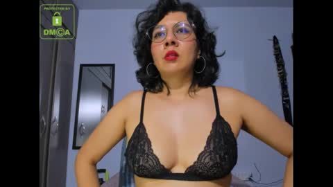 Snapshot of eva_rain01 chatting on 11, 10, 2025 Eva online show from 11, 10, 2025