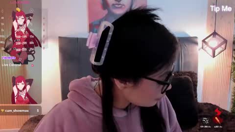 Snapshot of eva_rosee_ chatting on 8, 10, 2025 Eva Emily online show from 8, 10, 2025