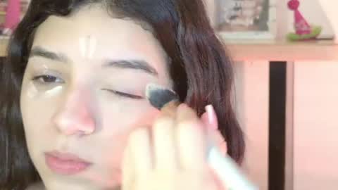 Eva Sin online show from 7, 6, 2026