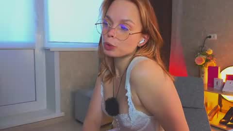 Snapshot of eva_sinn chatting on 19, 6, 2026 Hi there i am Eva and i wish create a nice community with you so join my Ticket Show for more pleasure online show from 19, 6, 2026