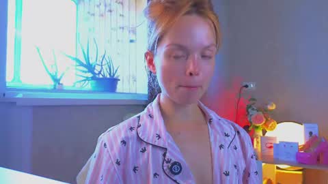 Snapshot of eva_sinn chatting on 8, 7, 2026 Hi there i am Eva and i wish create a nice community with you so join my Ticket Show for more pleasure online show from 8, 7, 2026