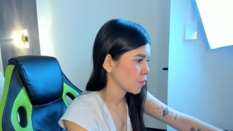 Snapshot of eva_swan_ chatting on 23, 2, 2026 E V A online show from 23, 2, 2026