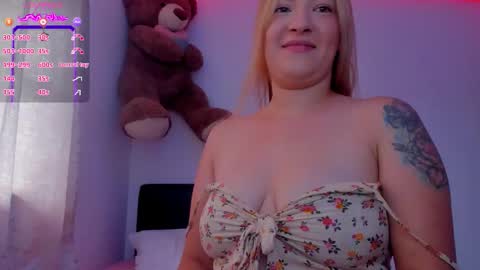 Snapshot of eva_xox chatting on 11, 9, 2025 Eva online show from 11, 9, 2025