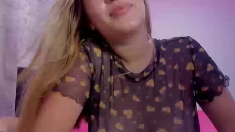 Snapshot of eva_xox chatting on 15, 9, 2025 Eva online show from 15, 9, 2025