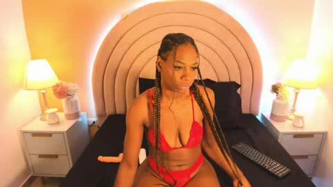 Snapshot of evaa_martinez chatting on 20, 5, 2026 Eva online show from 20, 5, 2026
