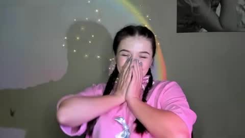 Snapshot of evaamillerr chatting on 2, 12, 2024 Eva online show from 2, 12, 2024