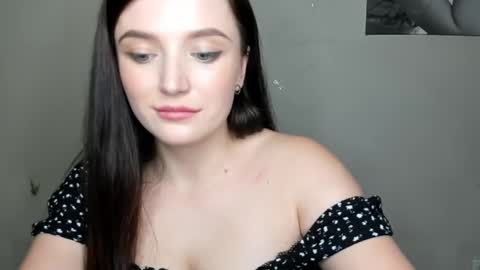 Snapshot of evaamillerr chatting on 24, 12, 2024 Eva online show from 24, 12, 2024