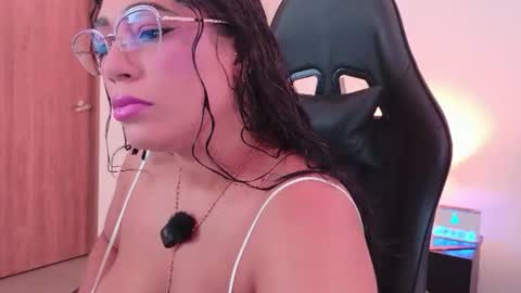 Snapshot of evacarters chatting on 25, 7, 2026 Jenny Carters online show from 25, 7, 2026