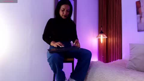 Snapshot of evagoddess_ chatting on 7, 6, 2026 EVA GODDESS online show from 7, 6, 2026