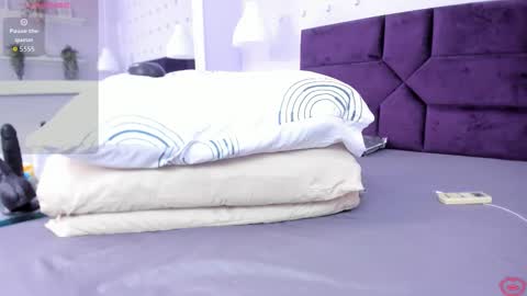 Snapshot of evahalston chatting on 25, 10, 2025 evahalston online show from 25, 10, 2025