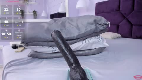 Snapshot of evahalston chatting on 31, 10, 2025 evahalston online show from 31, 10, 2025