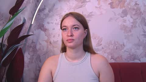 Snapshot of evahariss1 chatting on 14, 9, 2025 evahariss1 online show from 14, 9, 2025