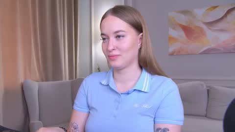 Snapshot of evahariss1 chatting on 19, 9, 2025 evahariss1 online show from 19, 9, 2025