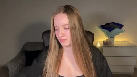 Snapshot of evajuly chatting on 26, 4, 2026 Eva online show from 26, 4, 2026