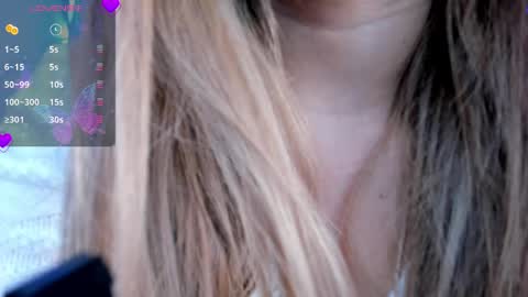 Snapshot of evaloviaa_ chatting on 30, 4, 2026 Eva online show from 30, 4, 2026
